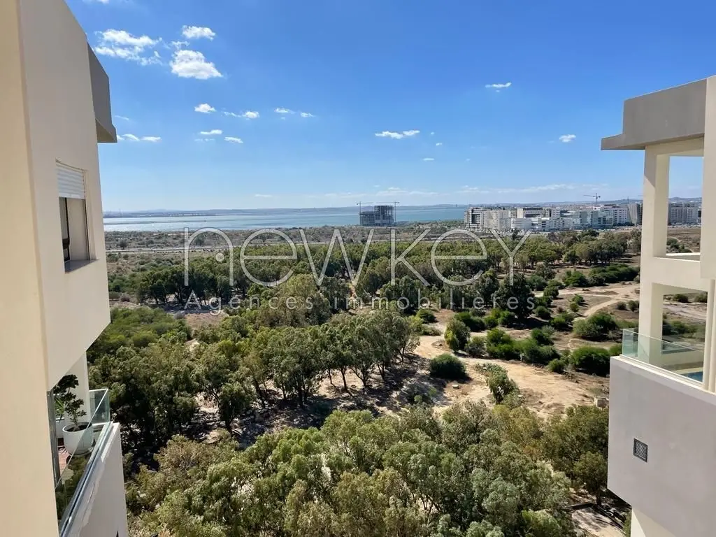Magnifique Appartement S+3 avec vue dégagée à vendre aux Jardins de Carthage