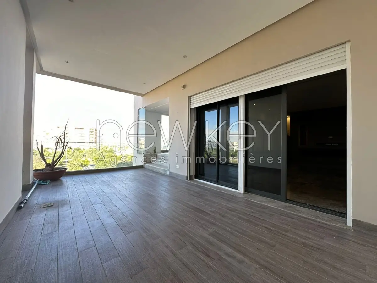 Appartement de luxe S3 à vendre aux Berges du Lac 2