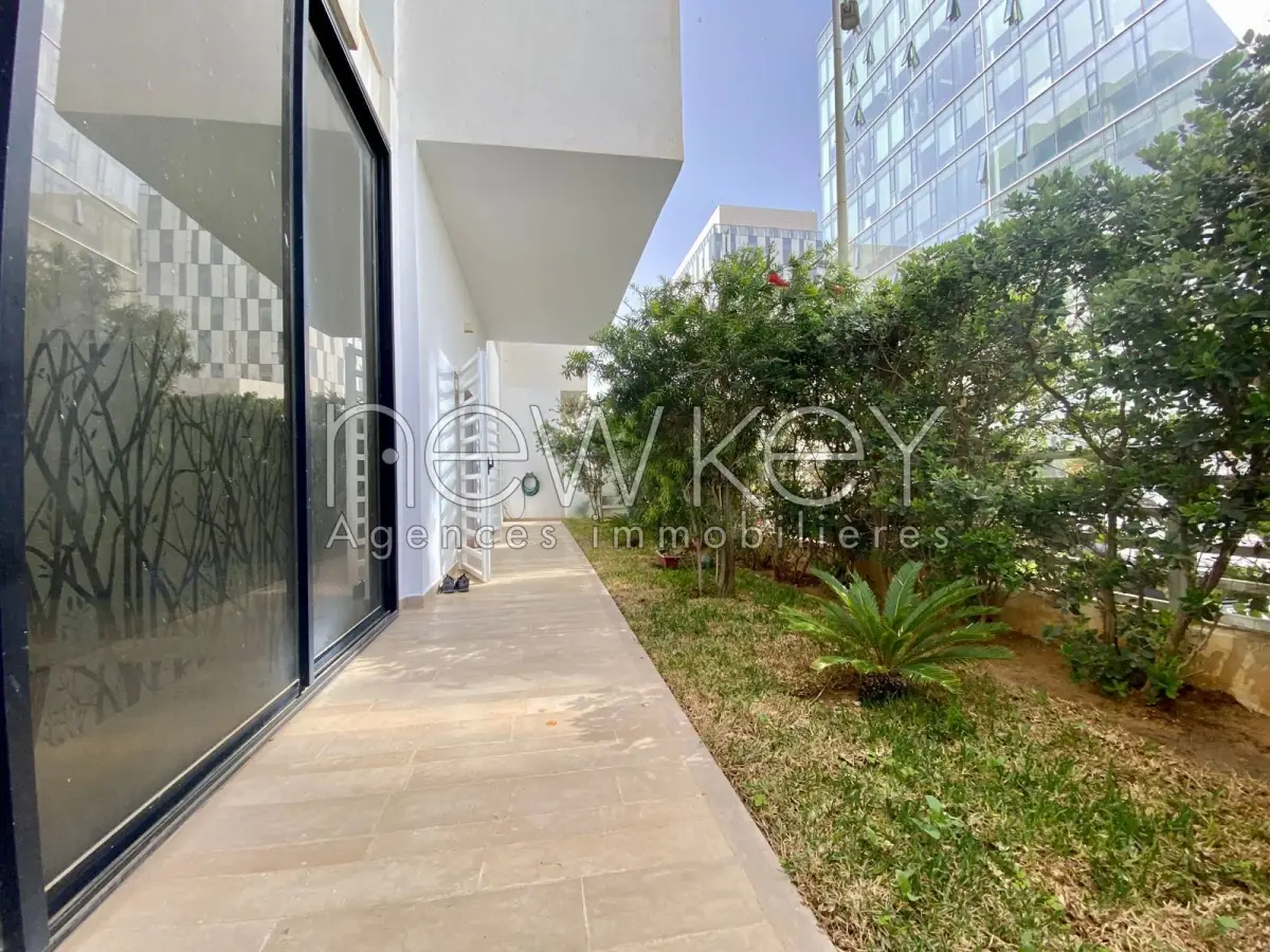 Appartement S3 avec piscine et jardin à louer au lac 2