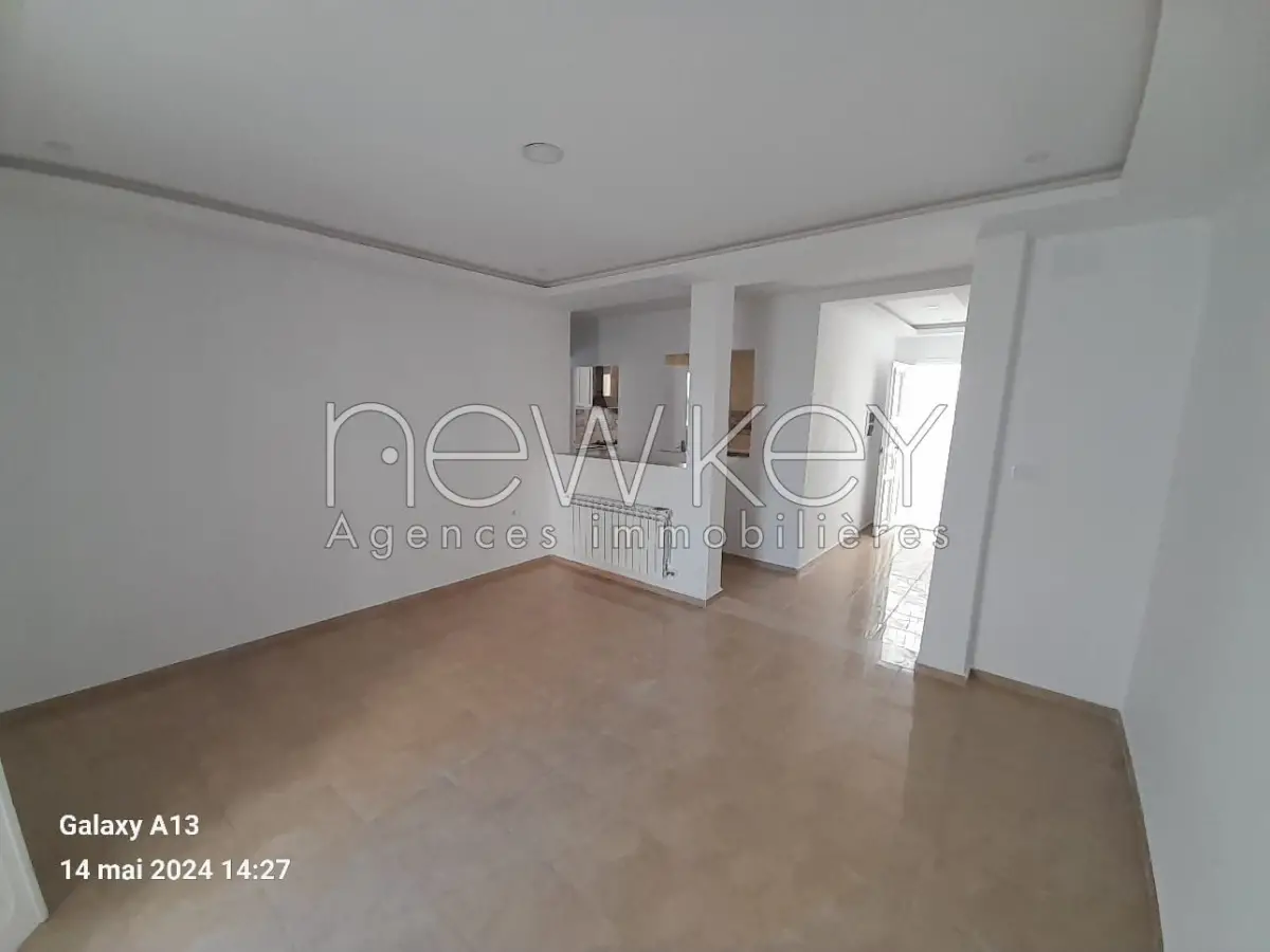 Etage de villa S+3 à la Marsa