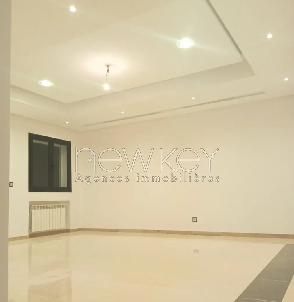 Un Appartement S+2 Neuf à louer à La Soukra