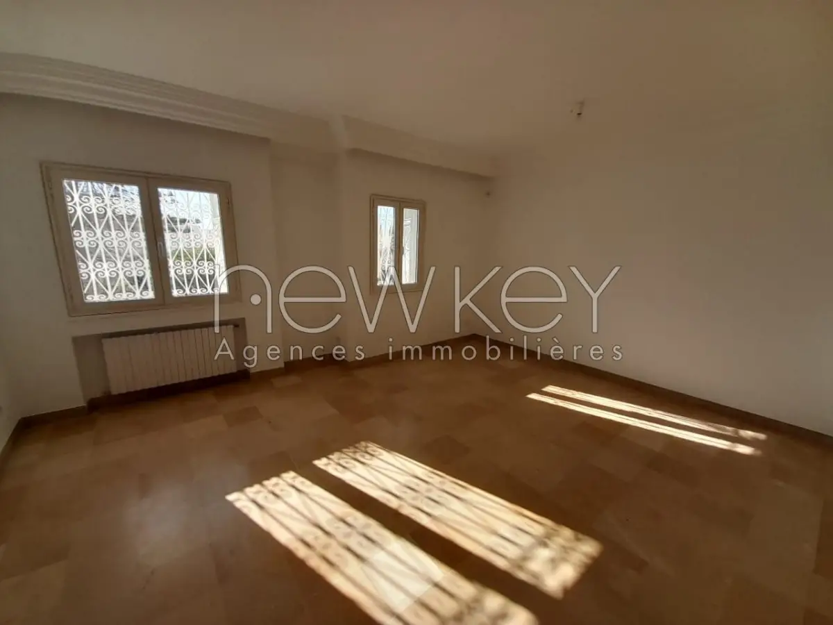 Appartement S+3 à louer à la Marsa
