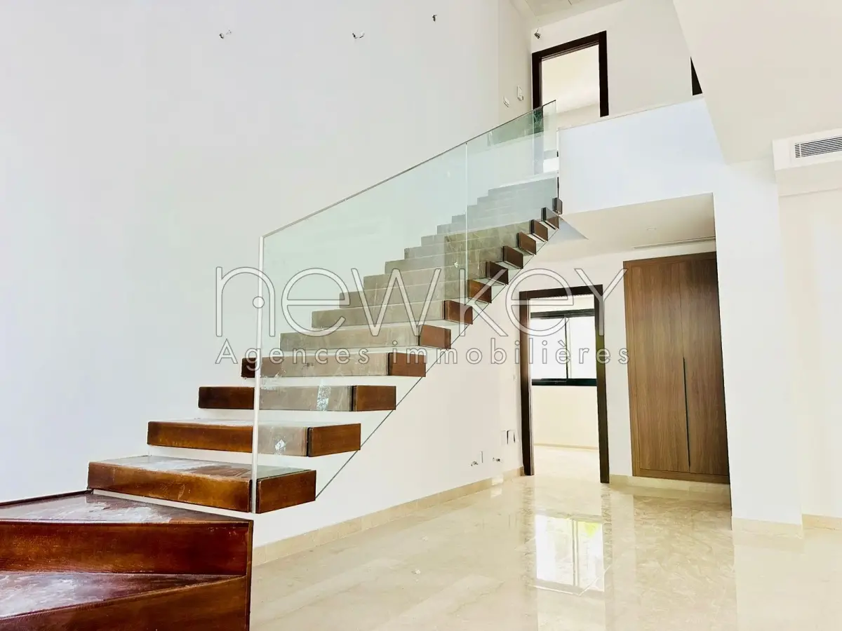 Duplex S3 avec entrée indépendante à vendre