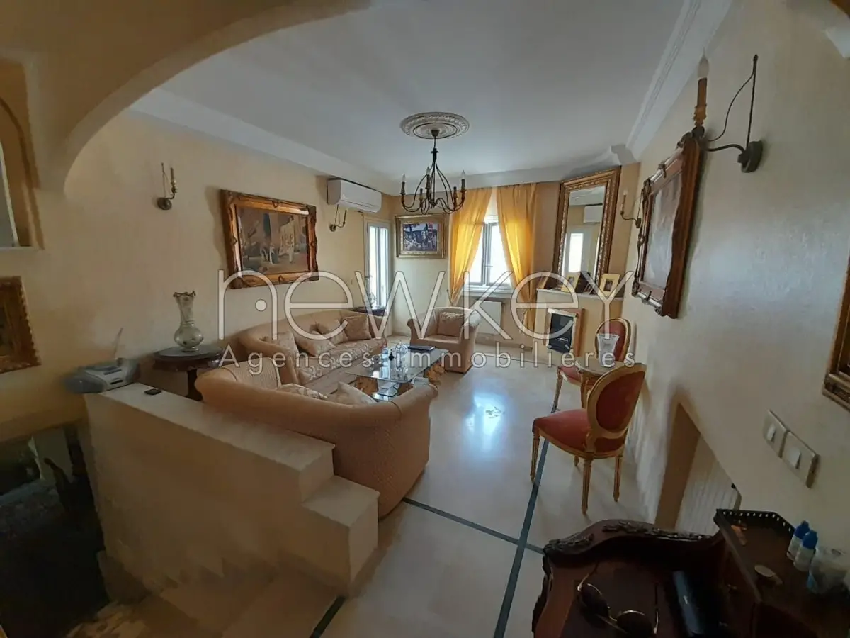 Duplex S+3 avec jardin a la Marsa