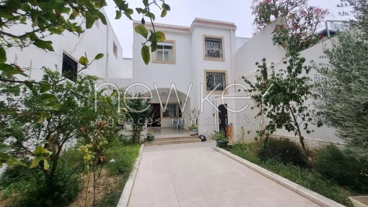 Duplex s+2 meublé à la Marsa
