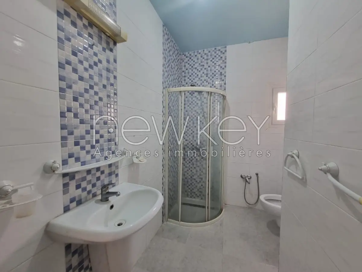Appartement S+3 à la Marsa