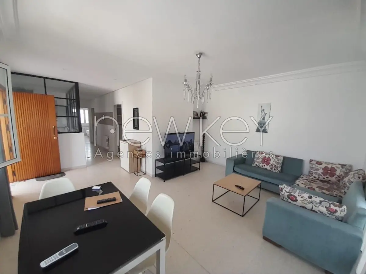 Etage de villa S+3 meublé a la Marsa