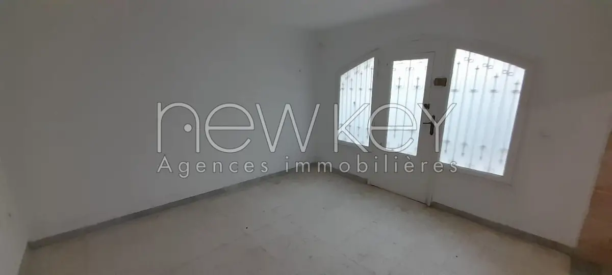 Duplex S+3 avec jardin a la Marsa