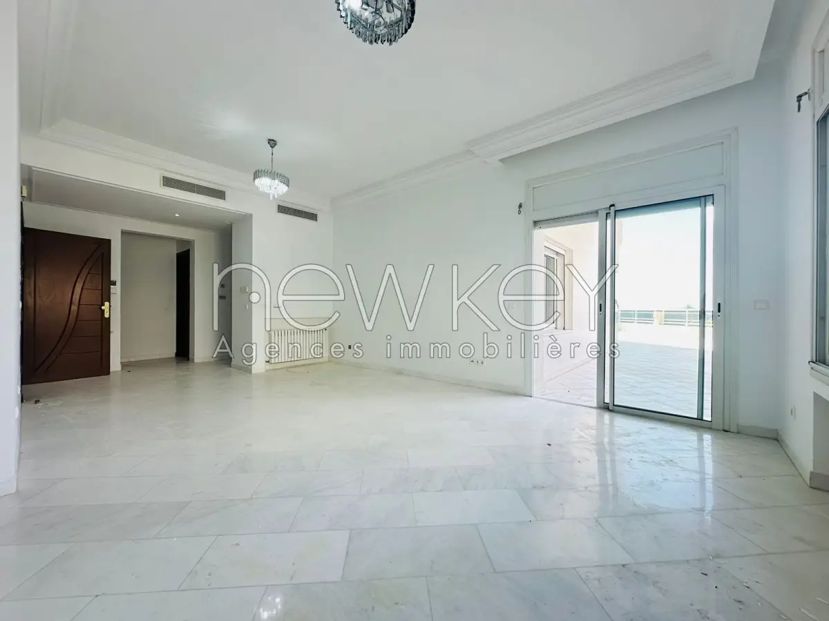 Appartement S+4 à louer aux berges du lac 1