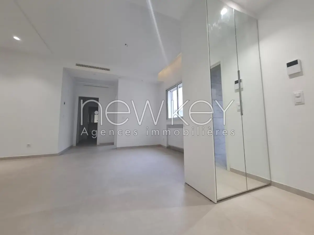 Un Appartement S+2 à louer à La Soukra