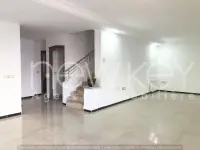 Villa S+6 avec piscine à louer aux Jardins de Carthage - 3