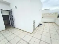S 1 avec une grande terrasse à la Marsa - 3