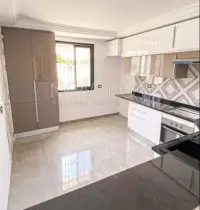 Un Rez-de-chaussée S4 avec une piscine à La Soukra - 3