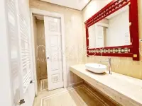Villa de Maître à Louer à La Soukra - 5