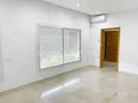 Une Superbe Villa S+4 à La Soukra - 3