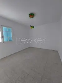 Etage de villa s+4 à la Marsa - 2