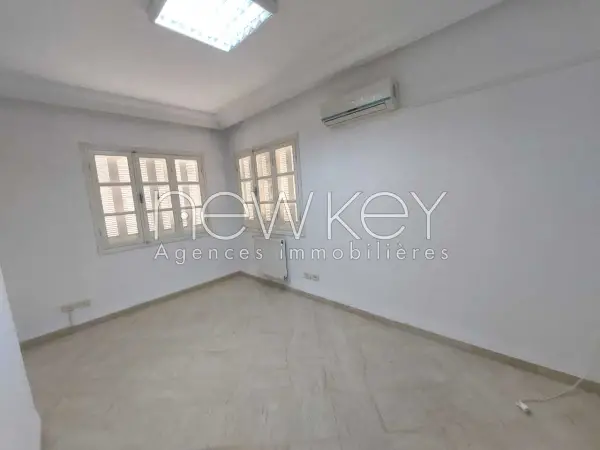 Bureau A1 à Marsa ville