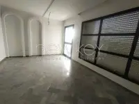 Un Showroom à louer à La Soukra - 3