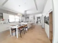 Une Superbe Villa de Maître à vendre à La Soukra - 4