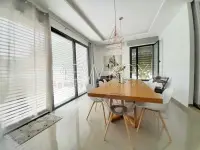 Une Superbe Villa de Maître à vendre à La Soukra - 3