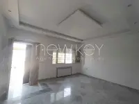 Un immeuble R+2 à vendre à La Soukra - 2