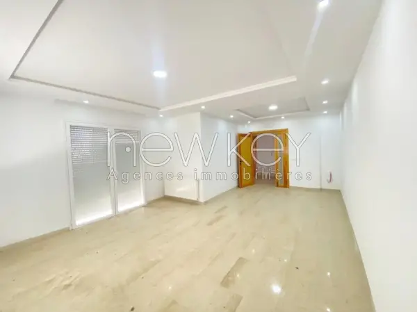 Un étage de villa S+3 à La Soukra