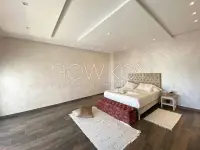 Villa S+5 Avec Piscine à Vendre à Chotrana 2 - 4