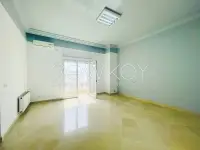 Etage de villa à usage de bureaux à louer au Lac 2 - 6