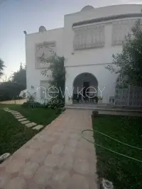 villa s+4 à la Marsa - 2