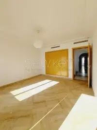 Un joli duplex S+3 à louer à Gammarth - 2