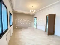 Villa S+3 Avec Jardin à Vendre à Chotrana 2 - 5