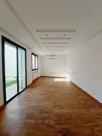 Magnifique rez de jardin S+2 à louer - 6