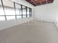 Immeuble à louer à la zone d'activité kheirreddine - 3