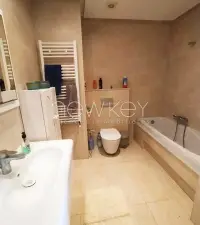 Un Superbe Triplex Meublé S+5 avec piscine à La Soukra - 6