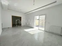 Une Villa en Triplex S+5 avec piscine à La Soukra - 2
