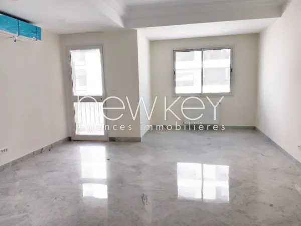 Un Appartement S+3 à vendre à La Nouvelle Soukra