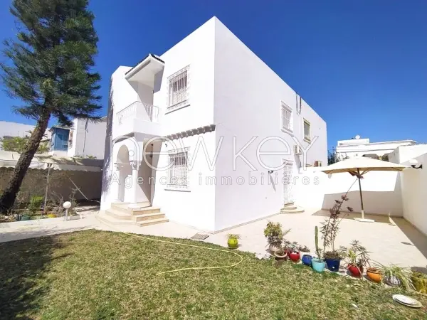 Une villa indépendante à louer à Borj Louzir La Soukra