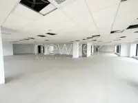Etage de bureaux de 850m² à louer aux Berges du Lac - 4