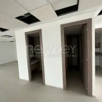 Etage de bureaux de 850m² à louer aux Berges du Lac - 6