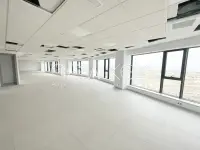 Etage de bureaux de 850m² à louer aux Berges du Lac - 1