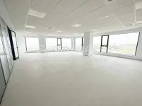 Etage de bureaux de 850m² à louer aux Berges du Lac - 2