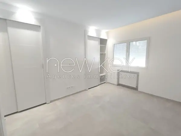 Un Appartement S+3 à louer La Soukra