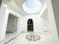 Etage de villa à usage de bureaux à louer au Lac 2 - 3