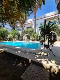 Superbe Villa S+4 avec piscine à Louer La Soukra - 2