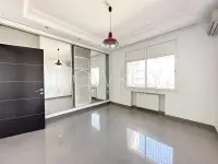 Villa avec piscine et jardin à louer au lac 2 - 4