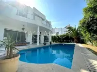 Villa S4 avec piscine et jardin à louer au Lac 2 - 1