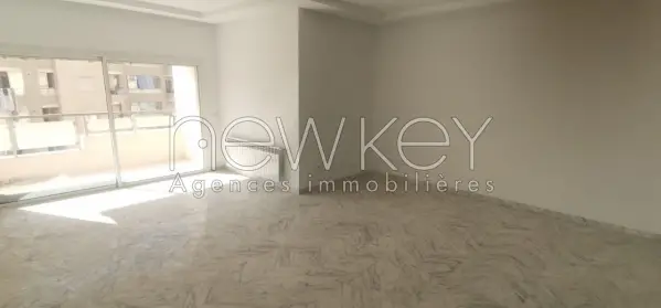 Un Appartement S+3 à Ain Zaghouan Nord