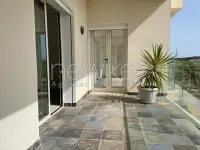 Etage de villa S+4 avec vue dégagée à louer aux Jardins de Carthage - 2