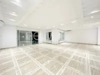 villa avec piscine et jardin à louer aux Berges du Lac 2 - 4