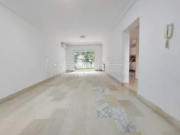 A vendre Triplex S+4 avec jardin
